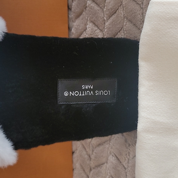 Louis Vuitton Black Light Gray Mink Leather Sandal Limited Edition Slip On Style - Picture 7 of 14